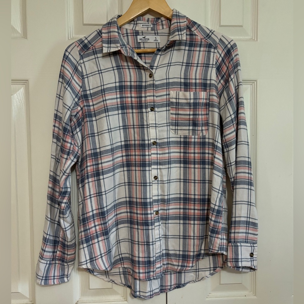 Women's Hollister Flannel Button Up Boyfriend Fit size Small